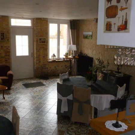 Le Relais De Montigny Apartment Exterior photo