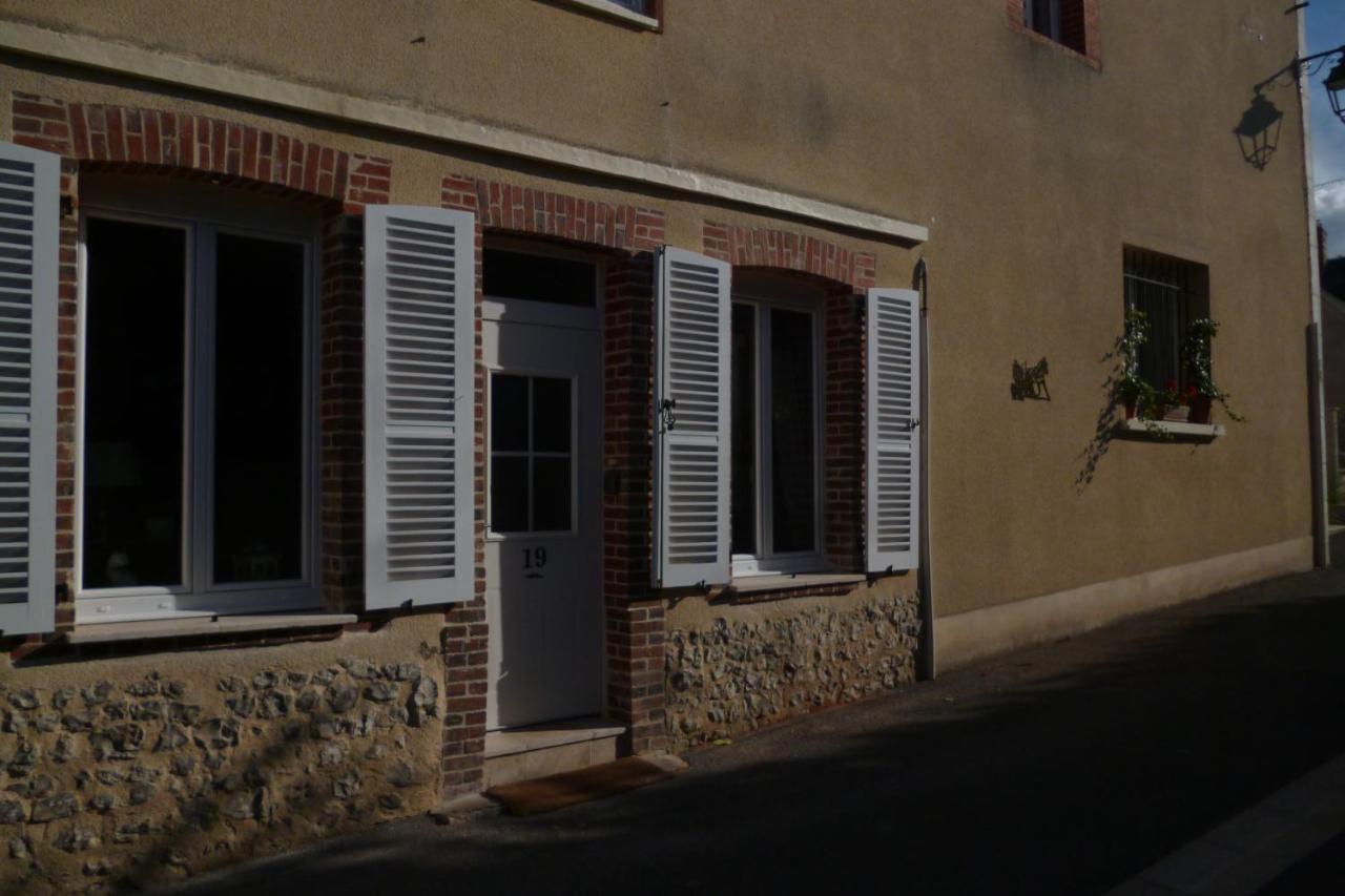 Le Relais De Montigny Apartment Exterior photo