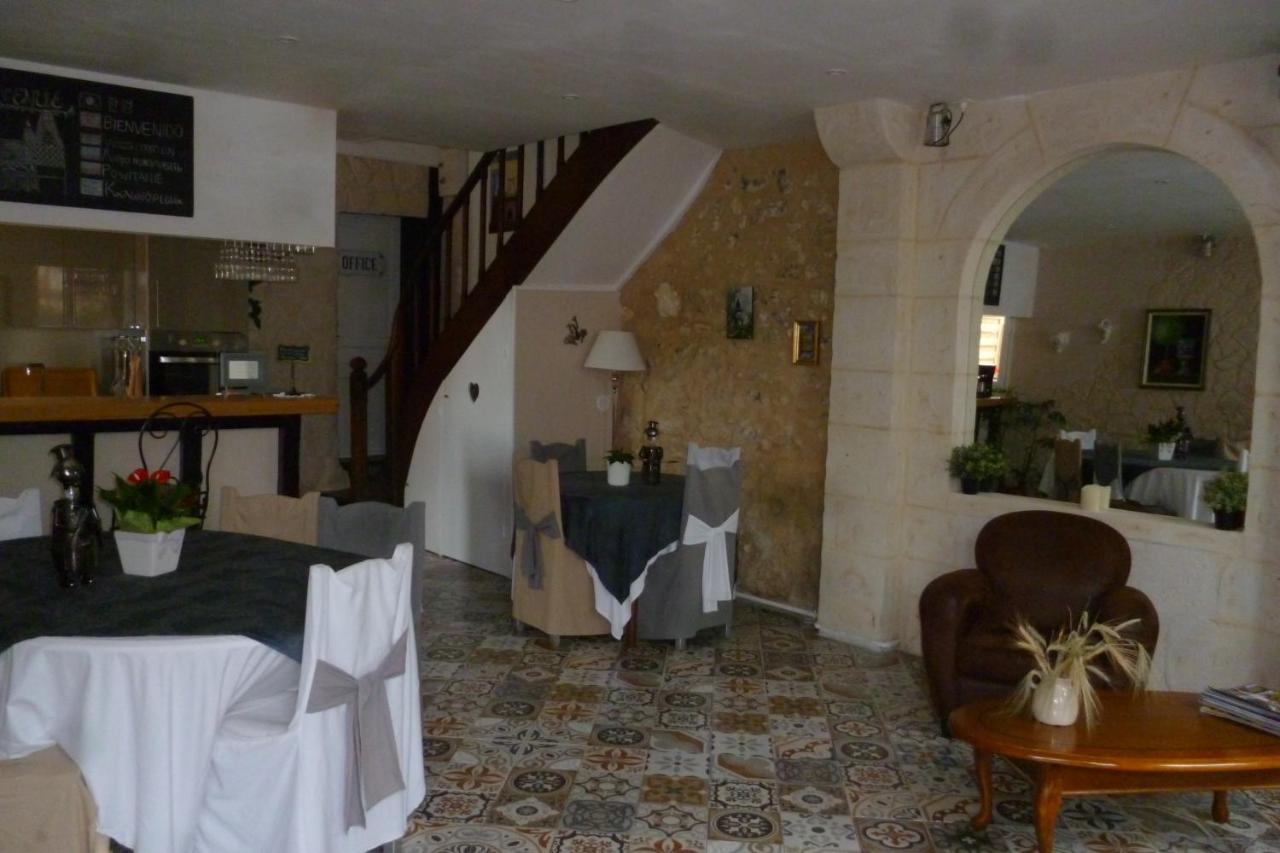 Le Relais De Montigny Apartment Exterior photo